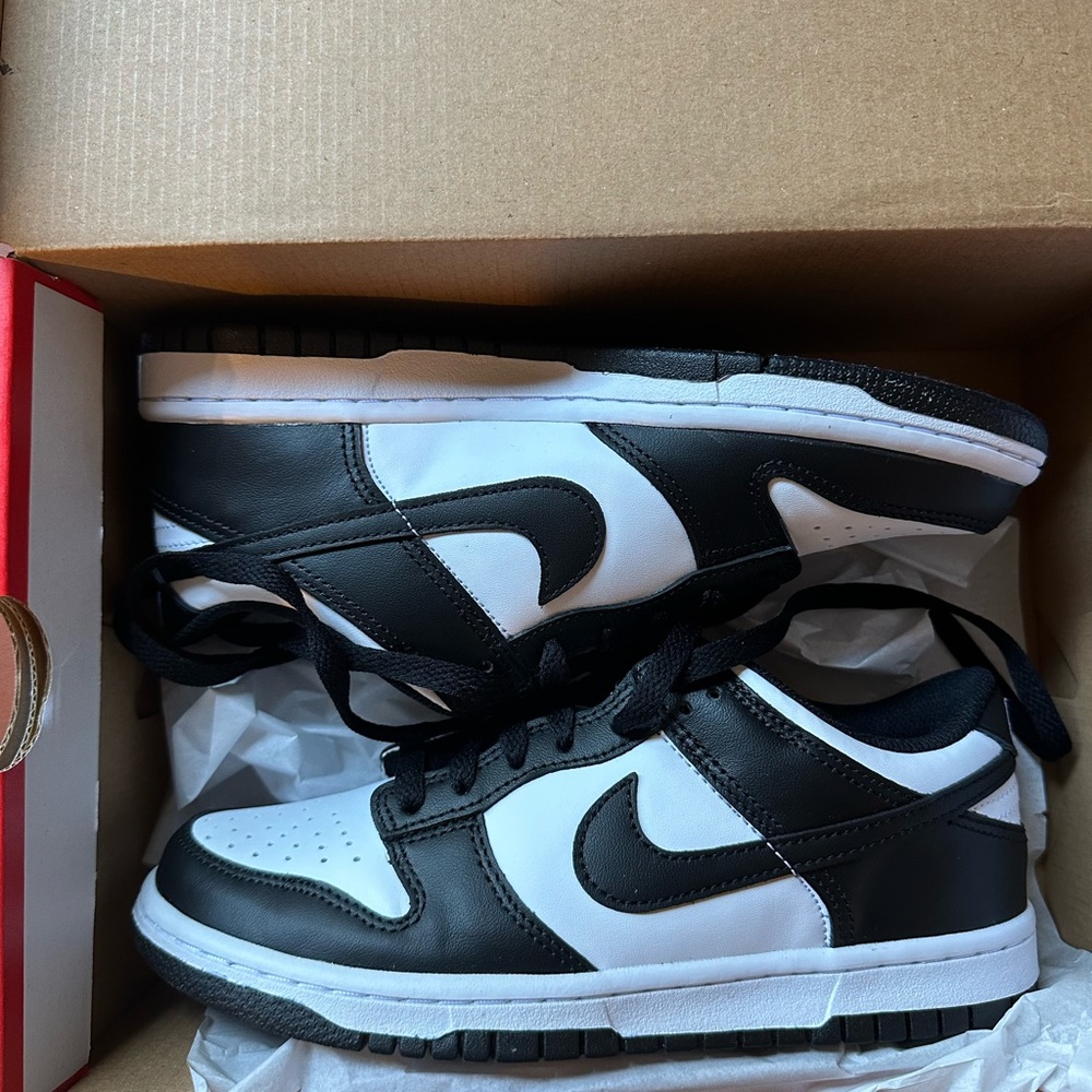 Nike Panda Low Dunks